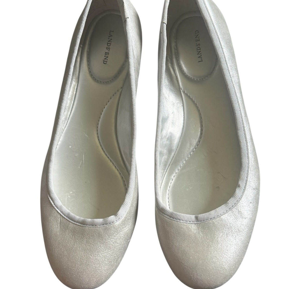 Lands' End White and Silver Flats Timeless Elegance